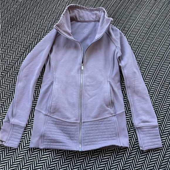 Lululemon Women's Lavender Zip-Up Jacket - Picture 4 of 9